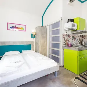 Aparthotel Amber Gardenview Downtown