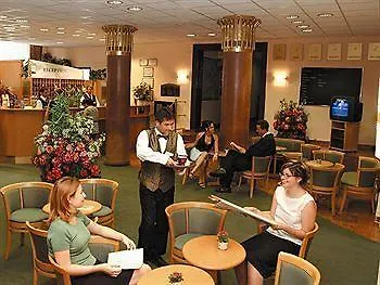Hunguest Hotel Platanus Будапешт