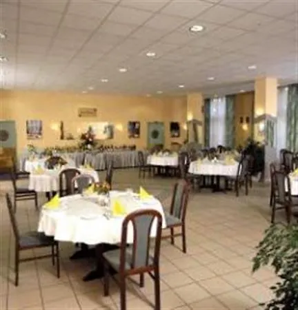 Hunguest Hotel Platanus Будапешт