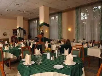 Hunguest Hotel Platanus Будапешт
